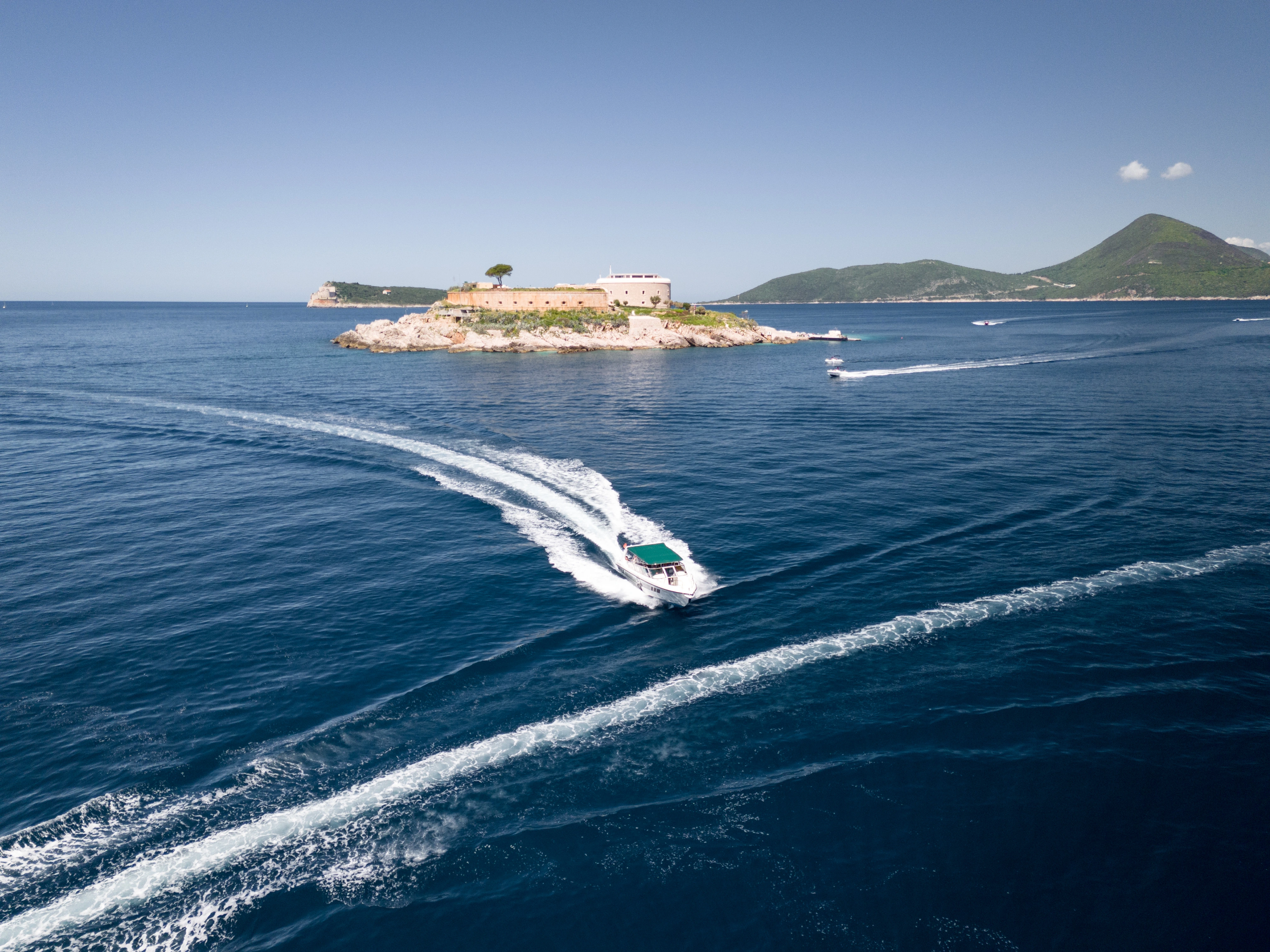 Blue Cave speedboat tour