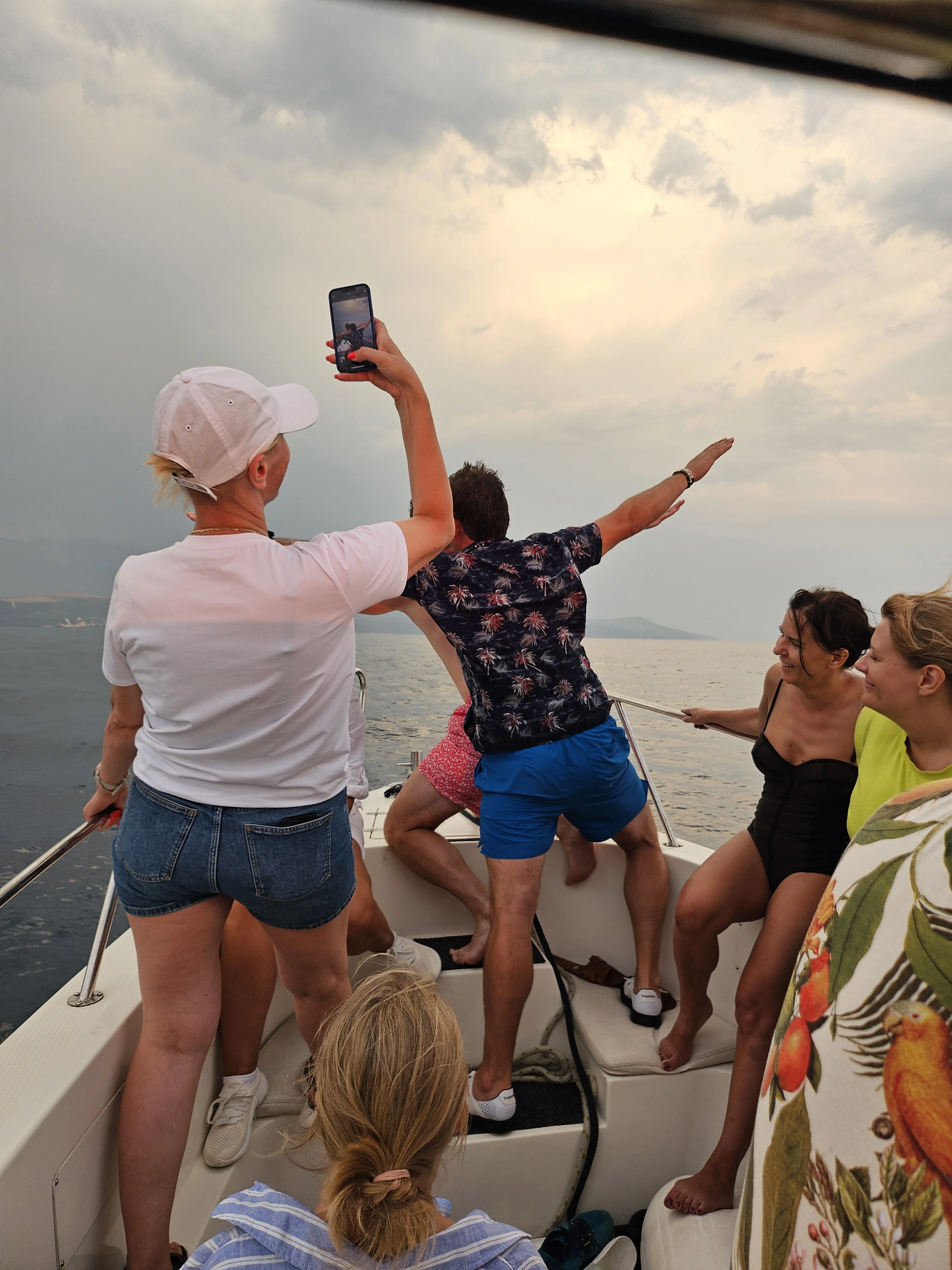 Private speedboat tour Boka Bay
